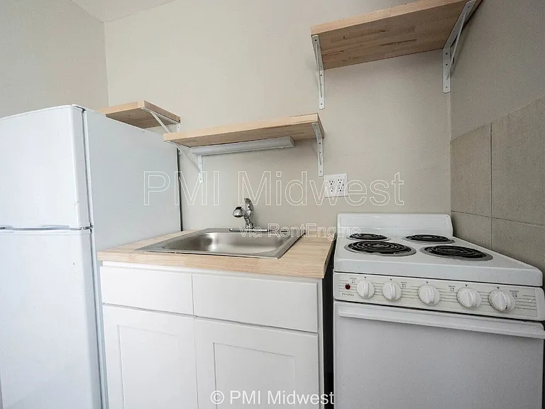 Glenstone Apartments — Photo 8