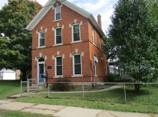 30 Bluff St, Dubuque, IA 52001