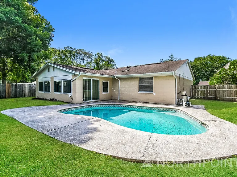 7215 Sharbeth Dr S — Photo 15