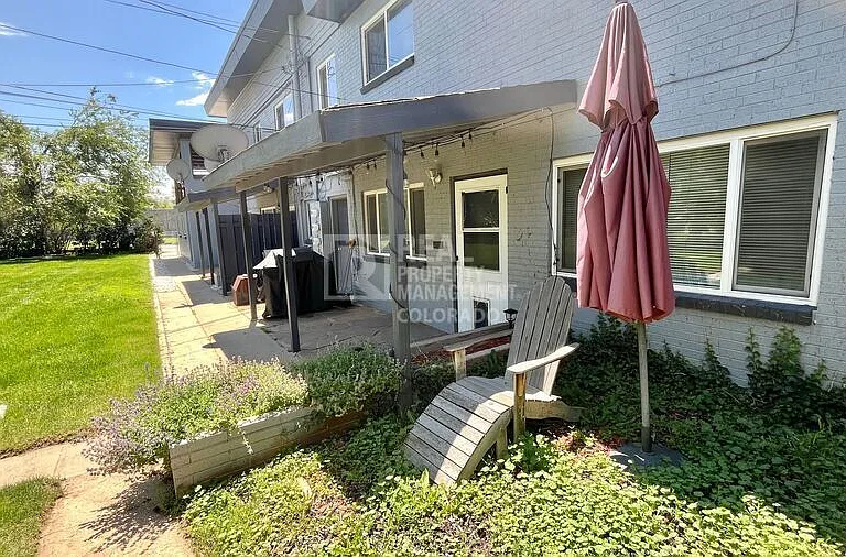 1720 S Cook St — Photo 2