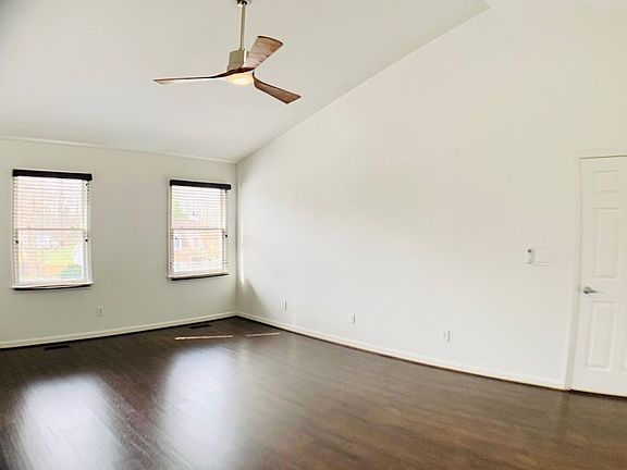 5th image of 15 S Pointe Ln