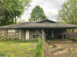 704 Green Hills Dr, N Little Rock, AR 72118