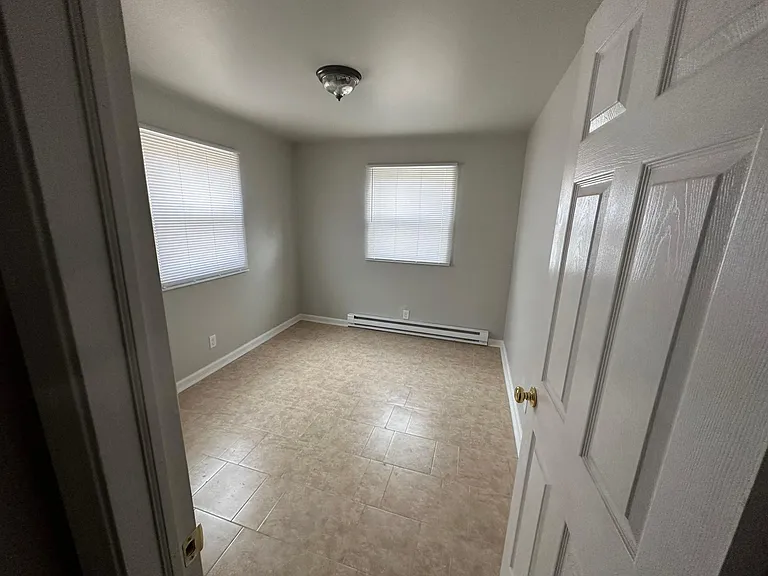 564 N Indiana Ave #1-2-8 — Photo 11