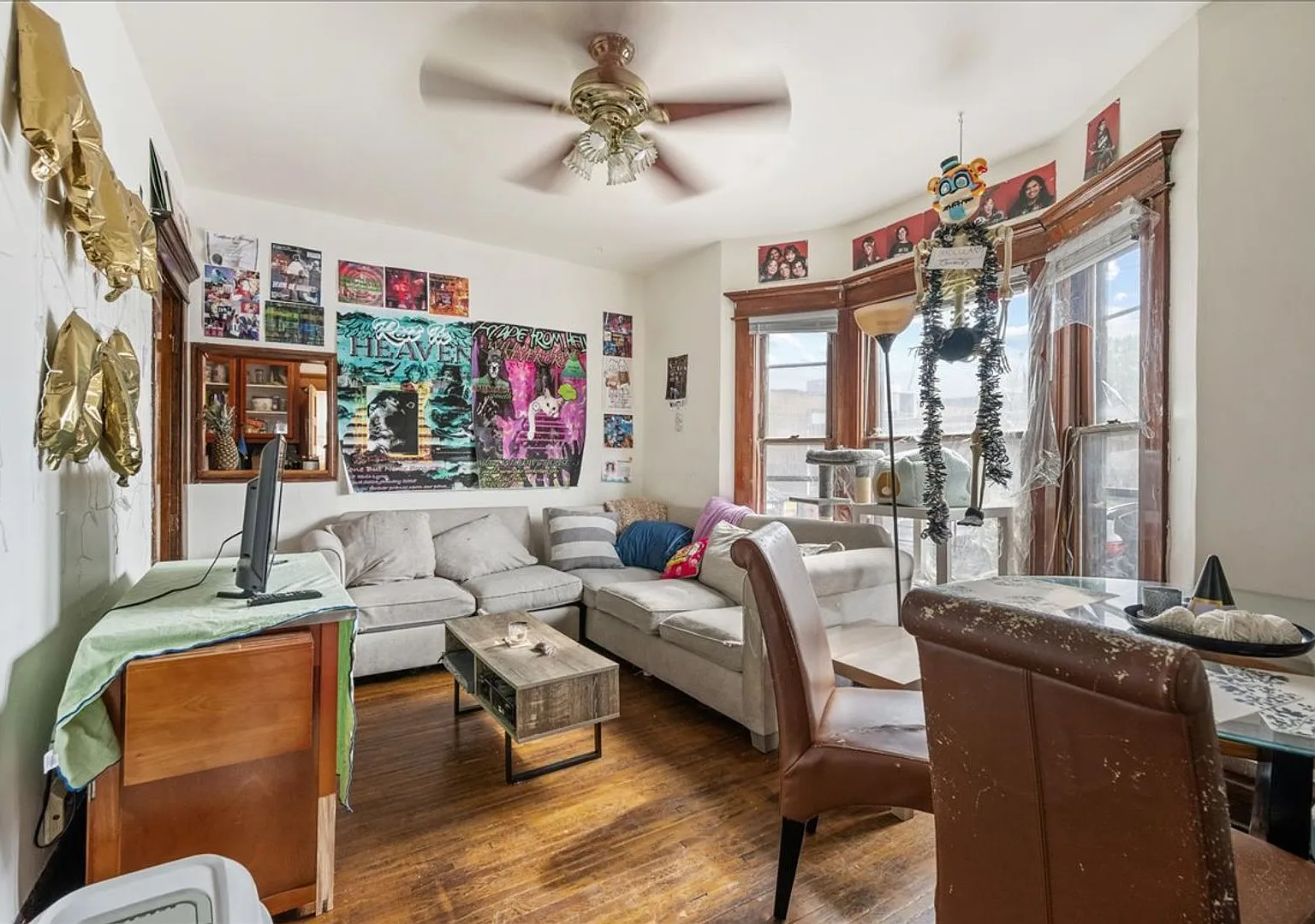 Large 4 Bedroom North Campus Townhouse - 1st house from High Street — Photo 3