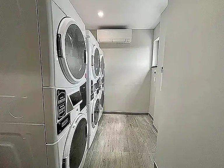 505 Grand St #3A — Photo 8