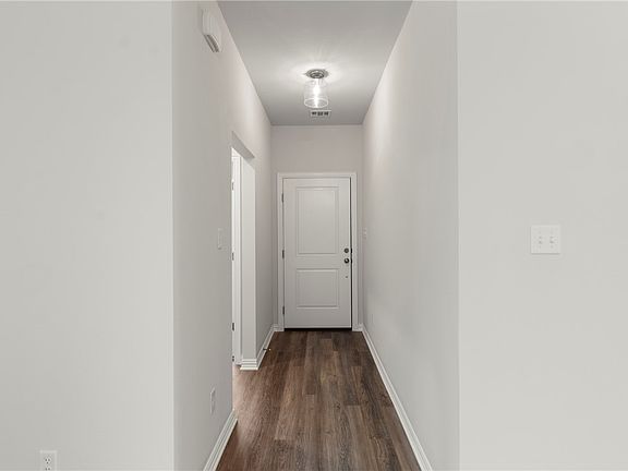 3rd image of 2602 Falcon Ridge Dr