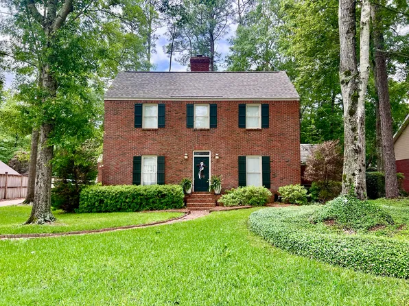 106 Sangria Dr, Hattiesburg, MS 39402