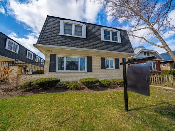 7324 N Bell Ave Unit 2, Chicago, IL 60645