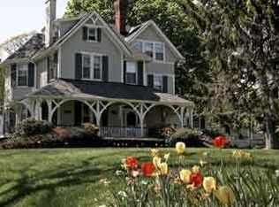 1013 Edgewood Ave, Pelham, NY 10803