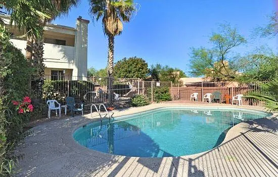 625 S Prudence Rd #205 — Photo 31