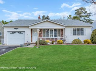 37 Auburn Rd, Toms River, NJ 08757