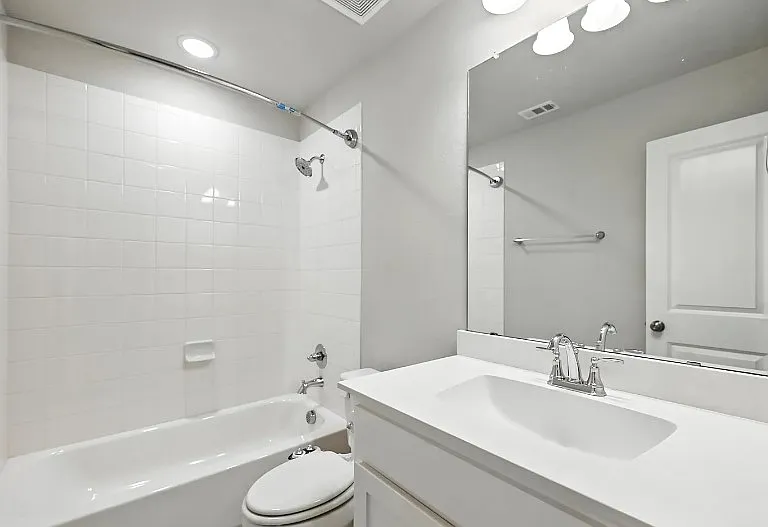 12559 Ravine Creek Rd — Photo 2