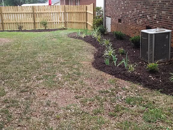 Privacy fence + enclosed yd