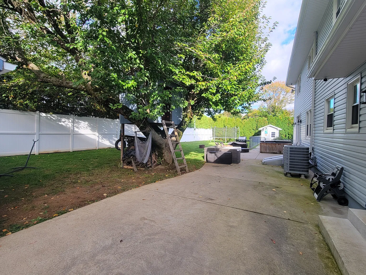 4 bed, 3.5 bath, 2628 sqft, $3,200 — Photo 3