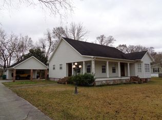 1069 Cyrus Dr, Saint Martinville, LA 70582