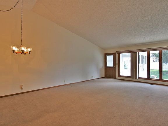 4th image of 1937 Minnetonka Dr