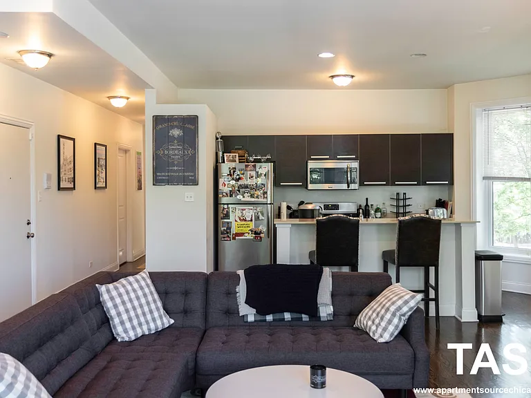 1856 N Humboldt Blvd #2N — Photo 2