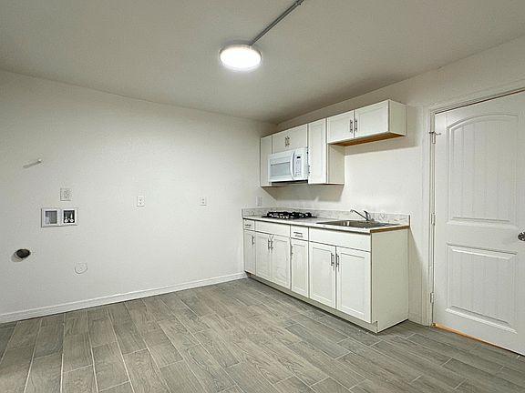 4th image of 3212 Rosa Ave #A2