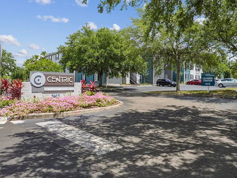 Centric on 34th Apartments — Photo 7