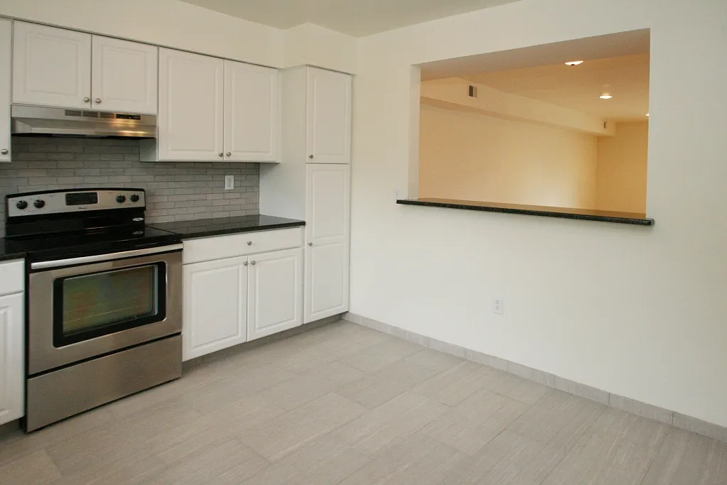 3 bed, 2000 sqft, $4,750 — Photo 3