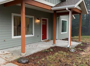 14 Fruit Home Colony Rd, White Salmon, WA 98672