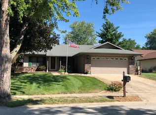 2933 Flowerbrook Ct, Springfield, IL 62702