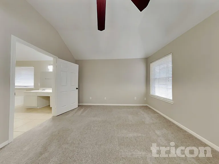 7002 Echo Pines Dr — Photo 9