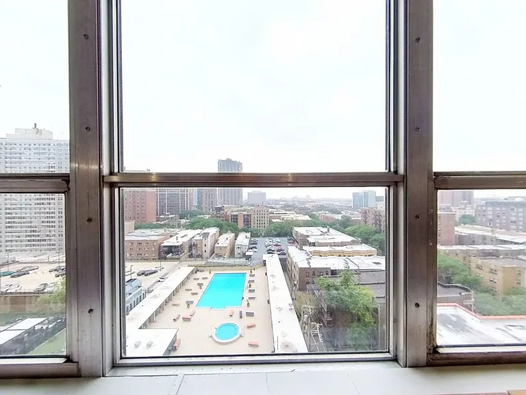 655 W Irving Park Rd #1209 — Photo 4