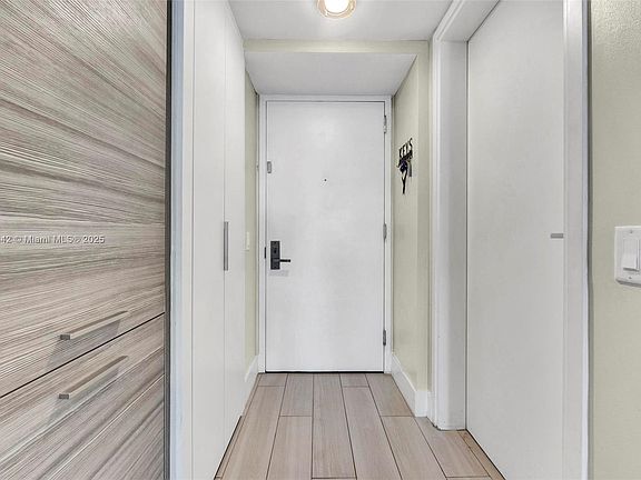 4th image of 1300 Brickell Bay Dr APT 2600