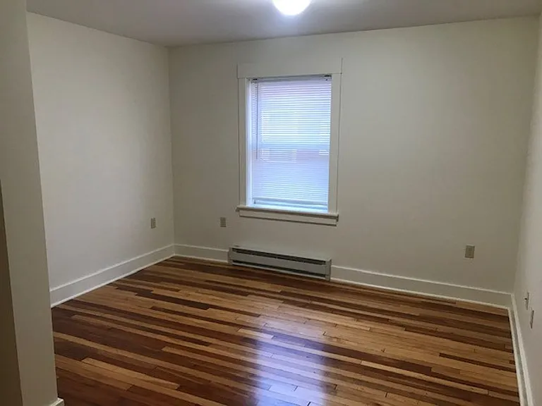 84 W Main St — Photo 7