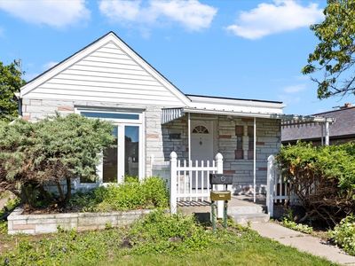 5812 N Oriole Ave, Chicago, IL, 60631