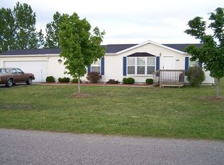 691 Locust St, Howard City, MI