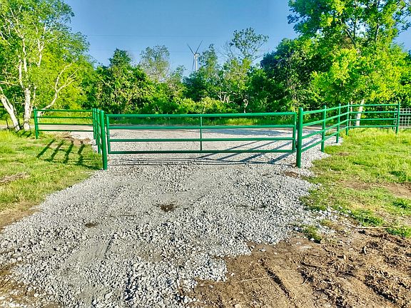5th image of 10 Ac Tract Cres #7-131