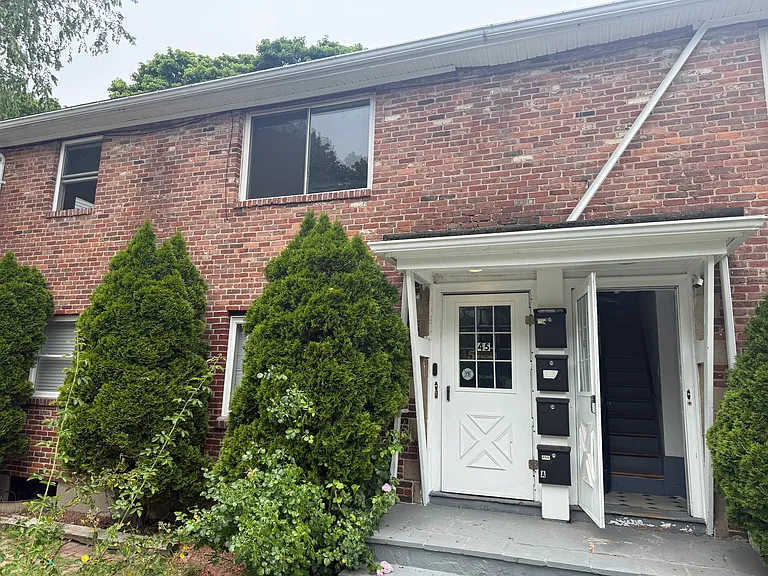45 Aldrich Rd #B — Photo 8