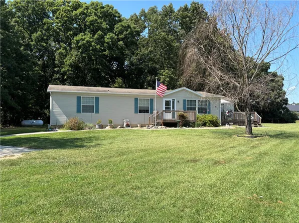 2121 E 1500 North Rd, Shelbyville, IL 62565