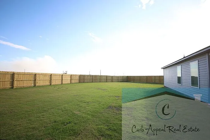 3 bed, 2.0 bath, 1400 sqft, $1,625 — Photo 2