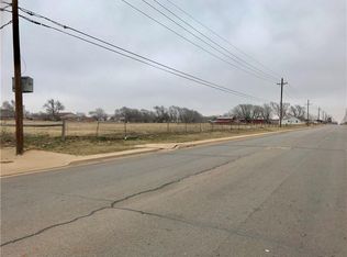 1801 W 7th St, Elk City, OK 73644