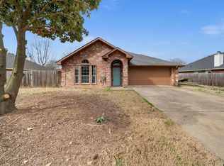 211 Oak St, Bullard, TX 75757