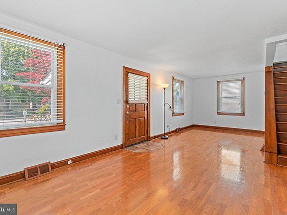4th image of 14 Ridgemoor Rd