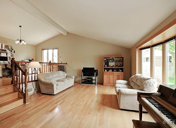 2nd image of 15511 Maple Ct