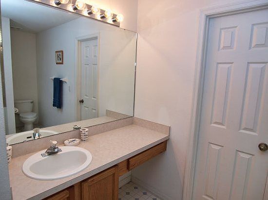 SD4P2106MC-bathroom-ensuite