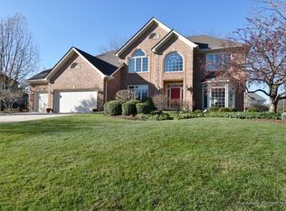 3303 Greenwood Ln, Saint Charles, IL 60175