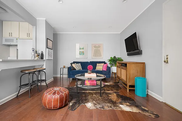 Sold by Compass | media 1