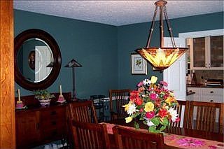 5th image of 150 Cambridge Cir