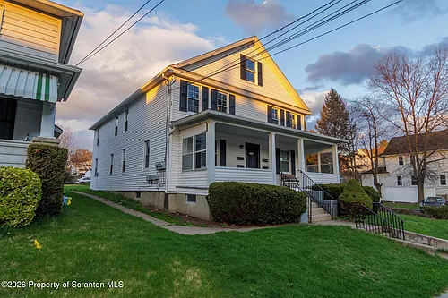 623 E Elm St #3 Photo 1