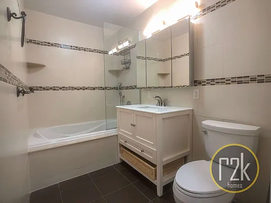 Rented by Realty 2000 Corp | media 95