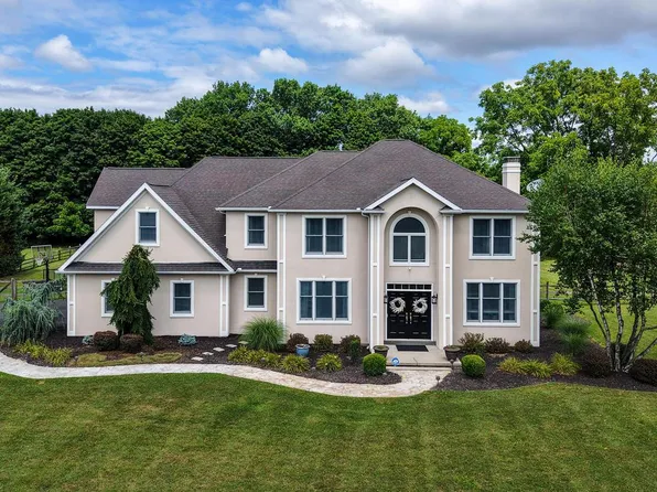 183 Ziegler Rd, Leesport, PA 19533