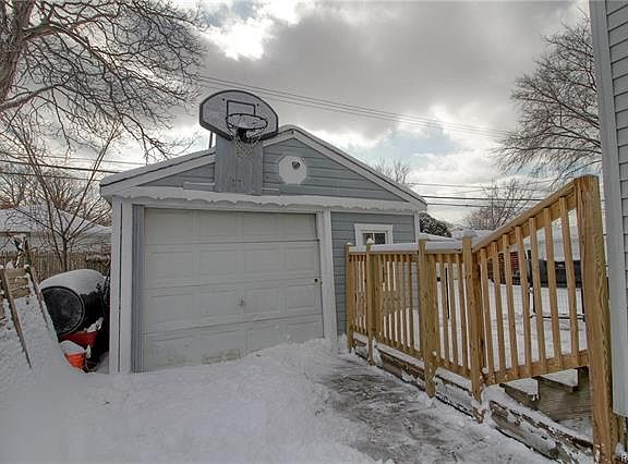 5th image of 20208 Avalon St