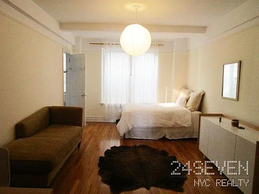 Rented by 24 7 NYC Realty Inc. | media 81