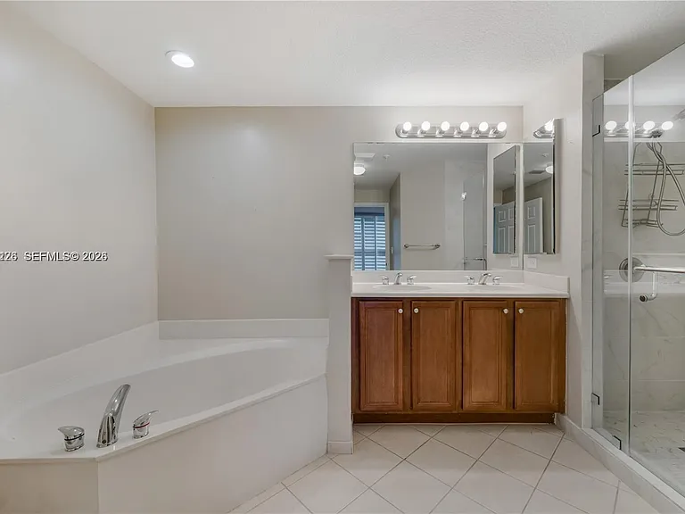 9021 SW 94th St #509 — Photo 18